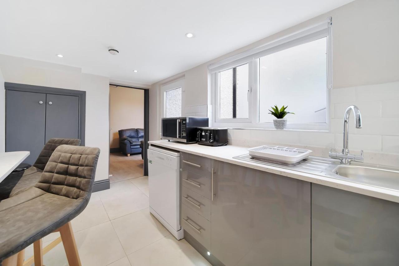 Magee Town House 'Sleeping 8 Guests' Villa Londonderry Exterior photo